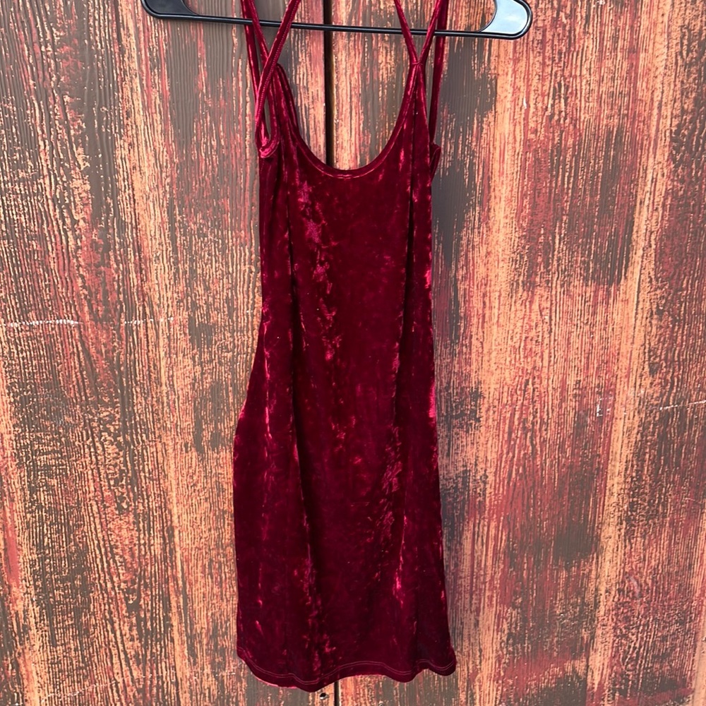 Gorgeous red velvet dress!